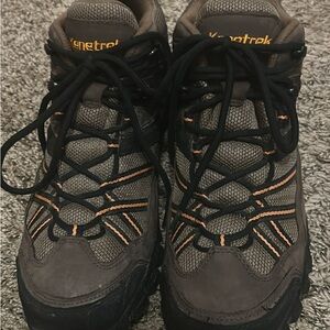 Kenetrek Brown and Black Athletic Shoes